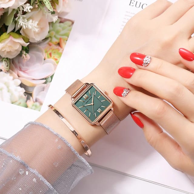 Hot Selling Women Quartz Movement HANNAH MARTIN 1082 Green Dial Roman Square Watches Stainless Steel Case Women Ladies Watches