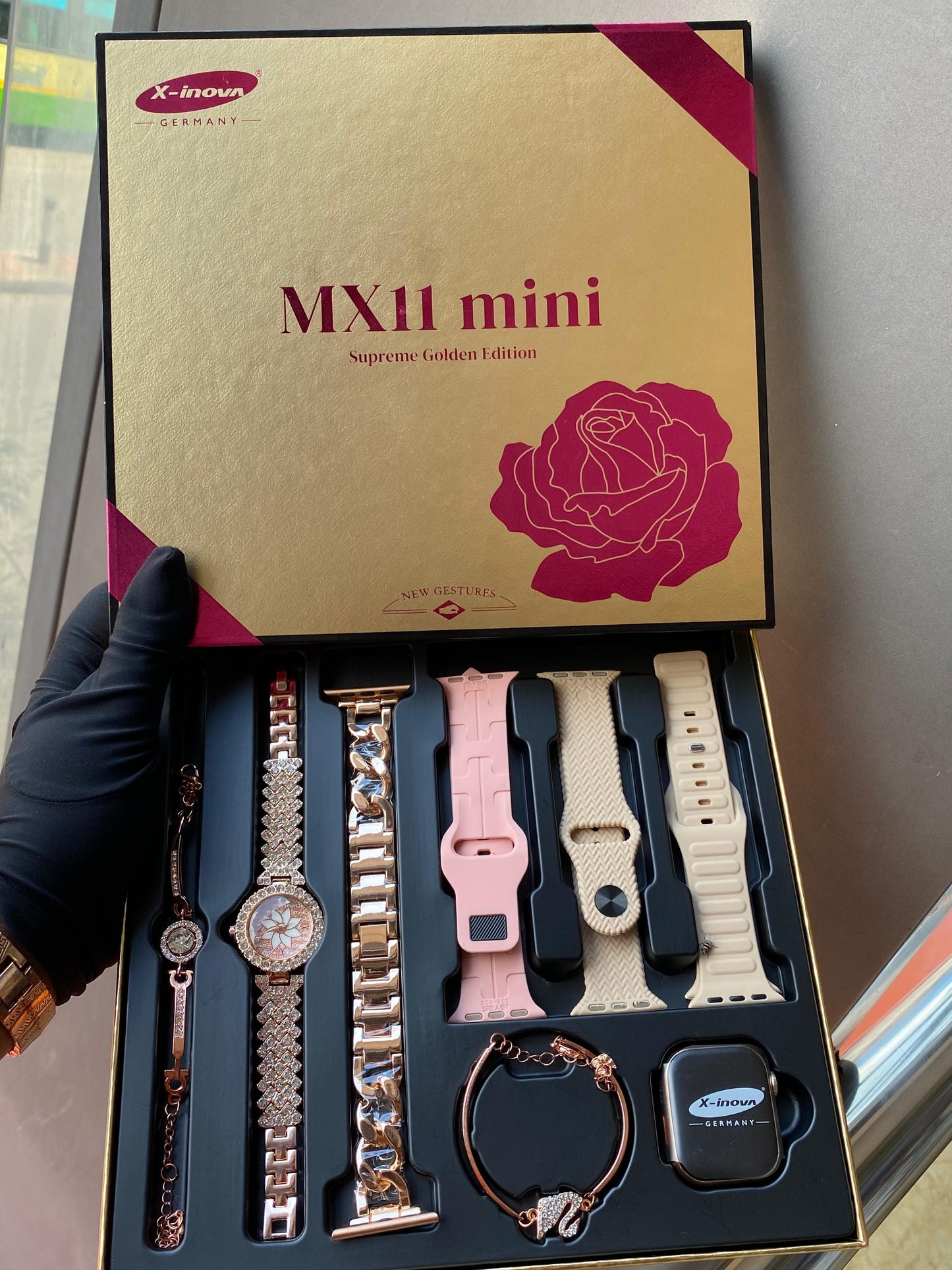 MX11 Mini Ladies Gift Set – Smart Watch, Interchangeable Straps & Jewellery