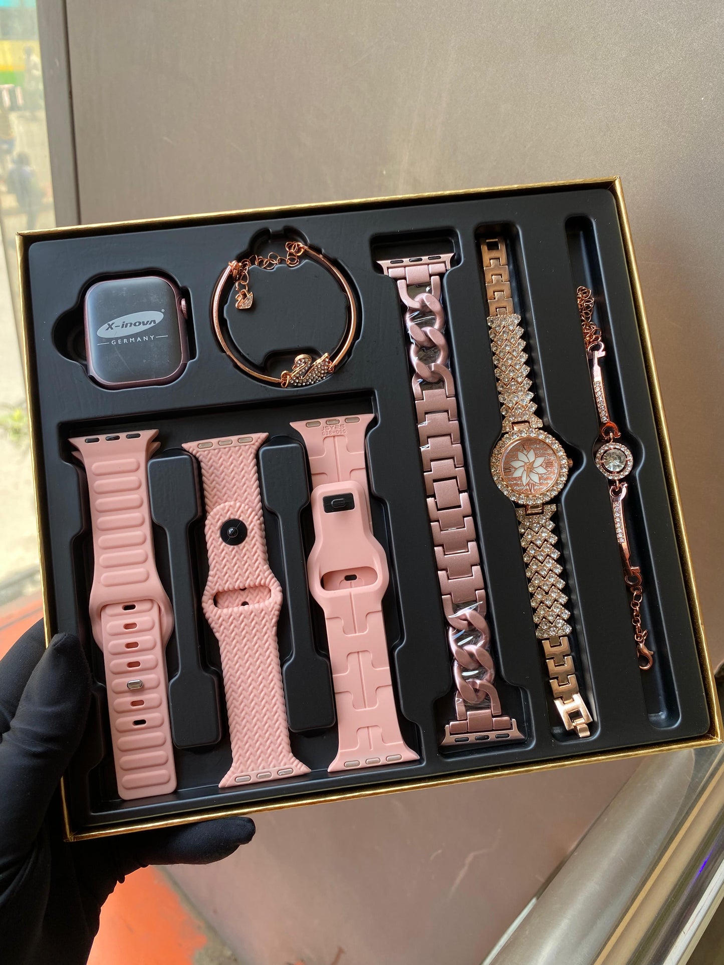 MX11 Mini Ladies Gift Set – Smart Watch, Interchangeable Straps & Jewellery