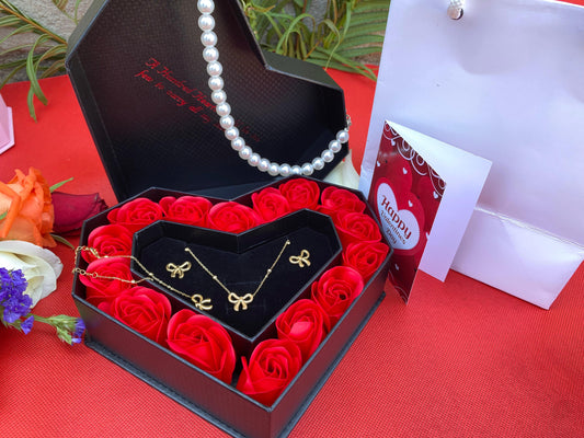 VAL002 Valentine’s Ladies Love You Gift Set – Roses & Jewellery Combo