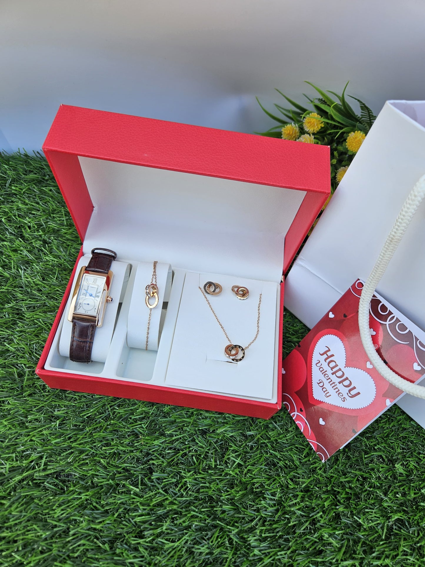 Val004 Curren Channel Wwoor Rebirth VALENTINES LADIES 4 IN 1 GIFT PACK