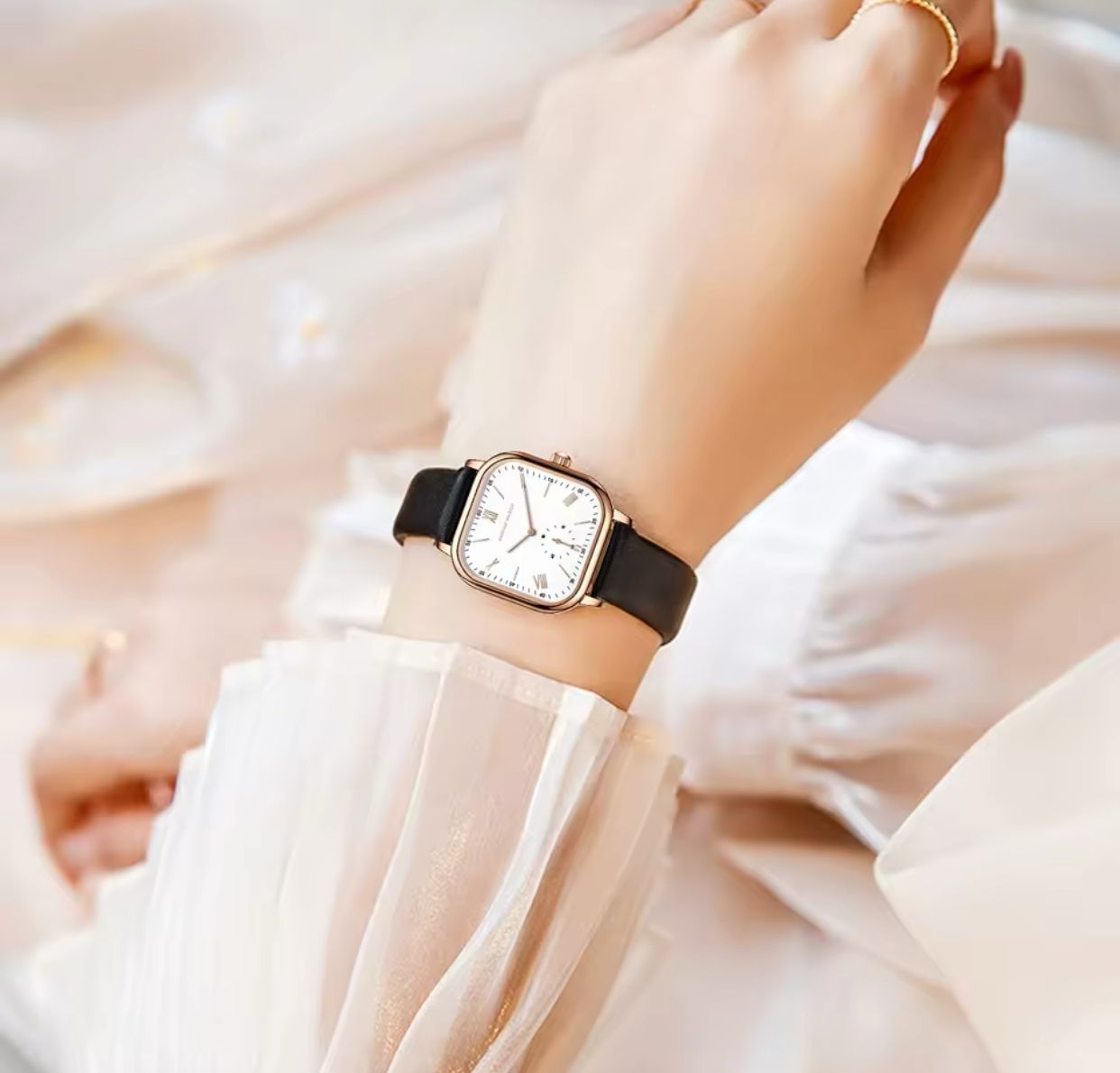 Hannah Martin 1592 Women Wrist Luxury Watch Quartz Watch