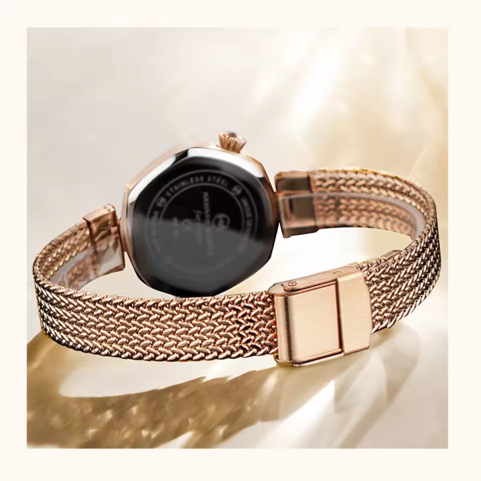 Hannah Martin 1581 Quartz Movement Light Luxury Simple Waterproof Business Small Square Wristwatch Women's Wrist Watch for Girls