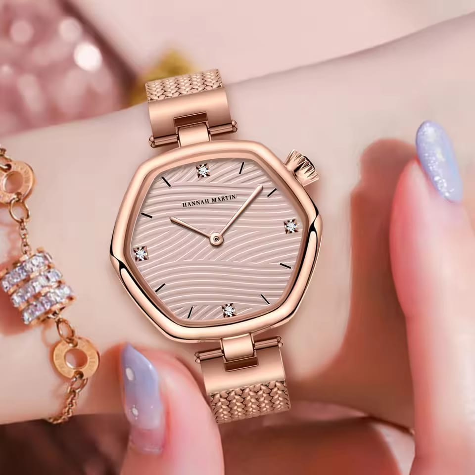 Hannah Martin 1581 Quartz Movement Light Luxury Simple Waterproof Business Small Square Wristwatch Women's Wrist Watch for Girls