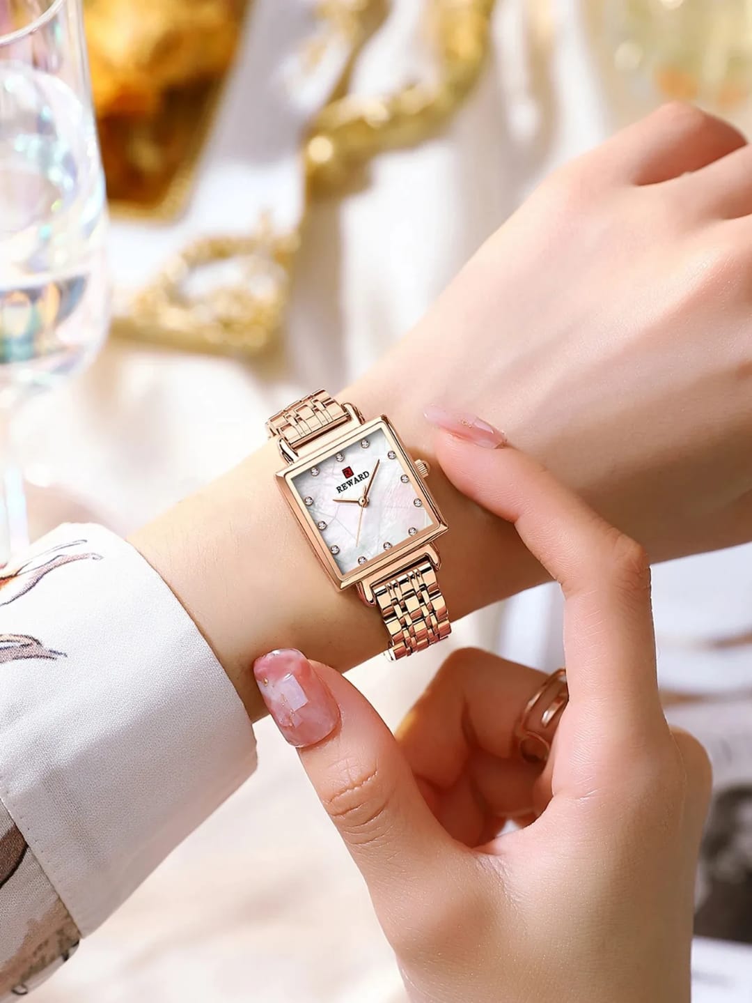 New REWARD 21041 Stainless Steel Wristwatch New Design Quartz Watch for Women Fashion Casual High Quality Wrist Watches Female