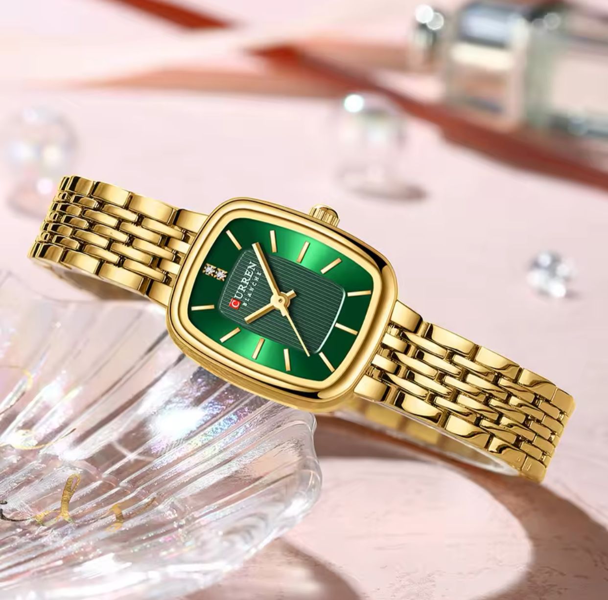 2025 New CURREN 9093 Fashion Women's Watch Square Steel Band Quartz Watch Minimalist Casual Fashion Women's Watch