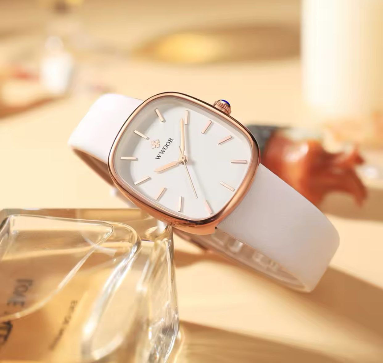 WWOOR 8881 Original Ladies Wrist Watches Classics Leather Strap Waterproof Luxury Fashion Brand Watch Elegant Quartz Watches